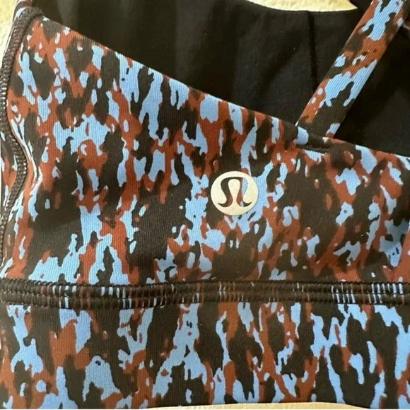 Lululemon Energy Bra Size 4 Leopard Camo Blue - Picture 5 of 6